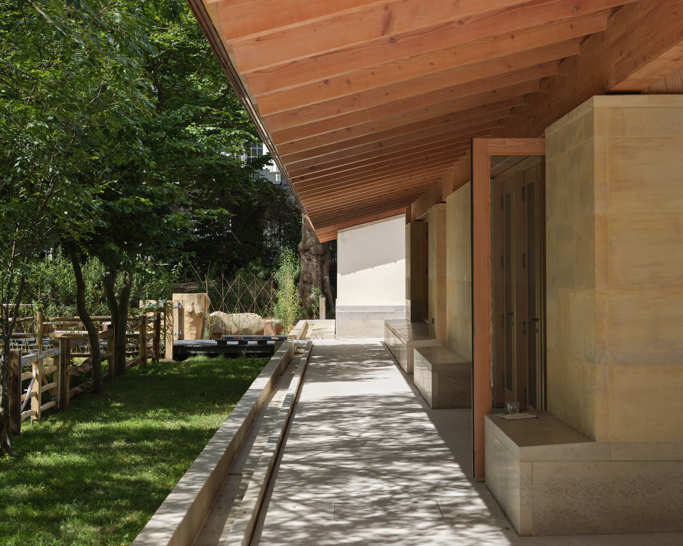 The Nature Activity Centre in the Natural History Museum gardens by Feilden Fowles and J&L GIbbons