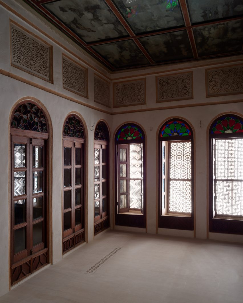 Mosque interior in Muharraq by Studio Anne Holtrop