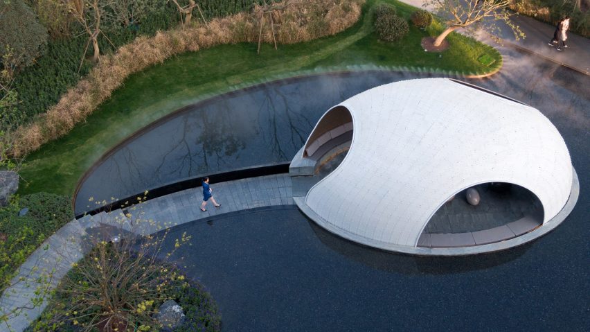 View of Thin-Shell Metal Woven Pavilion from above