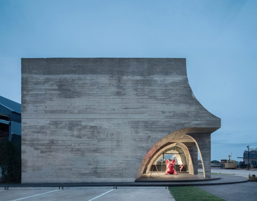 Touch Architect-designed patisserie in Nakhon Ratchasima