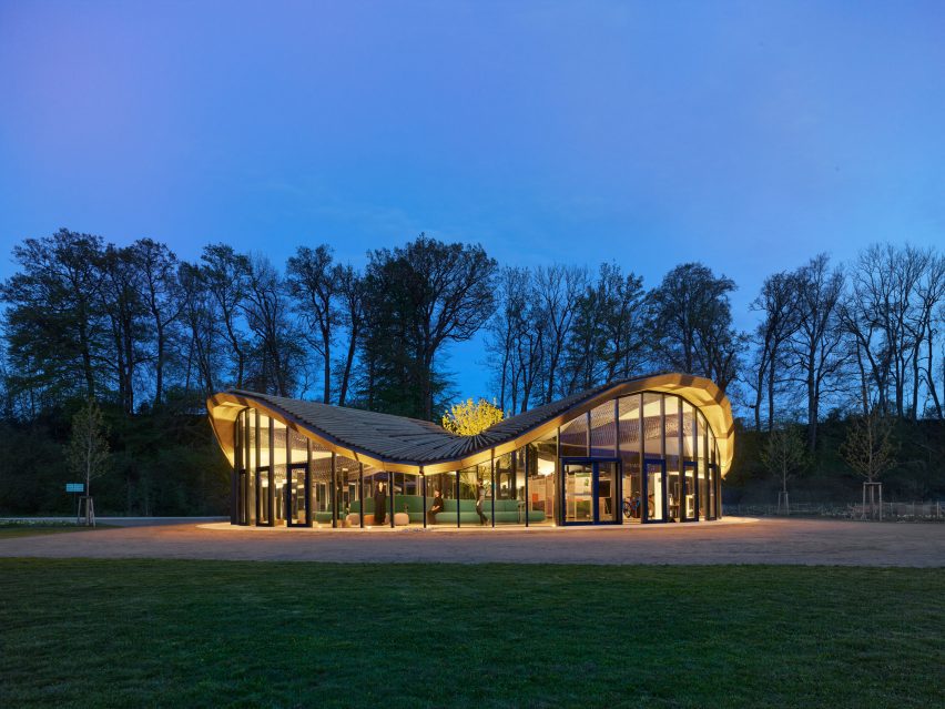 Hybrid Flax Pavilion by the University of Stuttgart