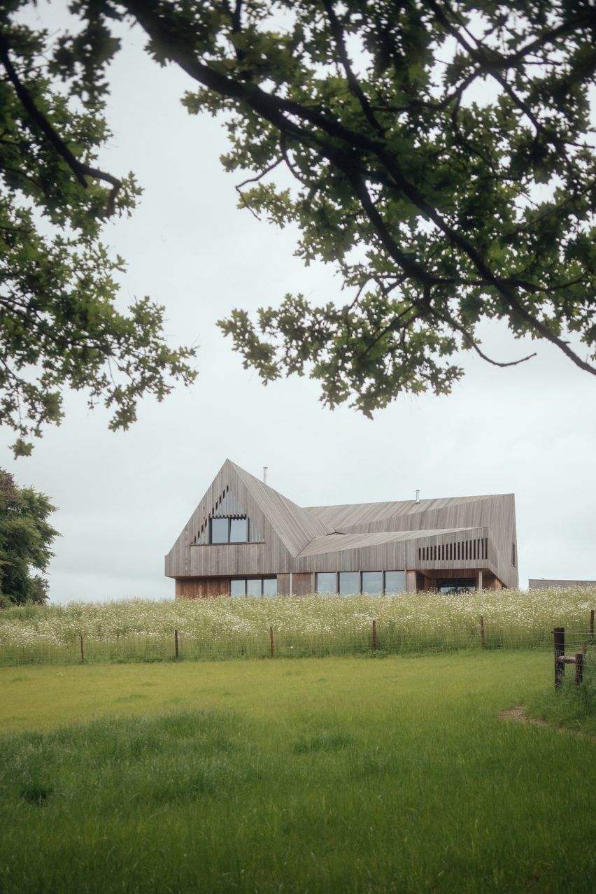 Water Farm house by Studio Bark