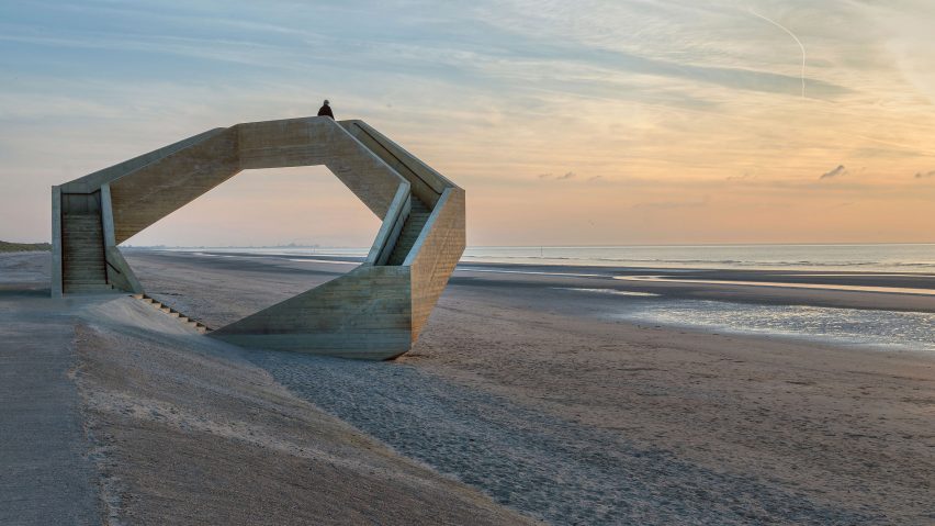 Westerpunt concrete lookout