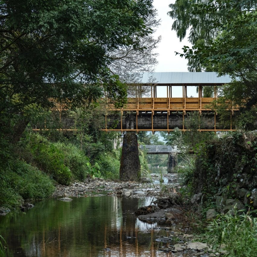 FW JI·Covered Bridge on Aqueduct