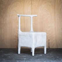 Photo white chair