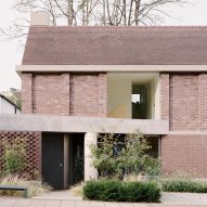 31/44 Architects unveils 6 Columns house in London