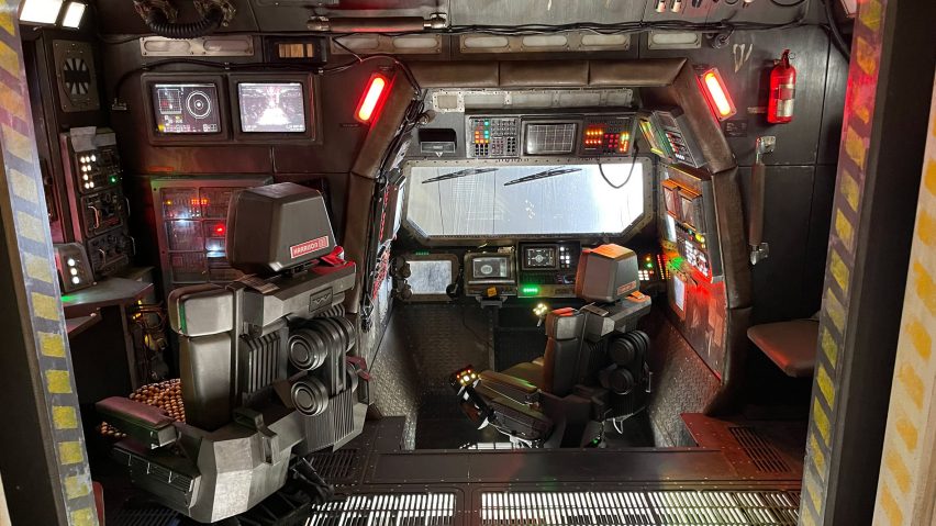 Behind-the-scenes photo of the Corbelan cockpit