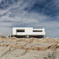 Campos Studio creates descending off-the-grid house in Baja California