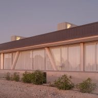 Emergentes Architectures Sàrl creates trapezoidal beach house on Chilean coast