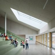 Pelletier de Fontenay creates "permeable" boundary for Quebec school