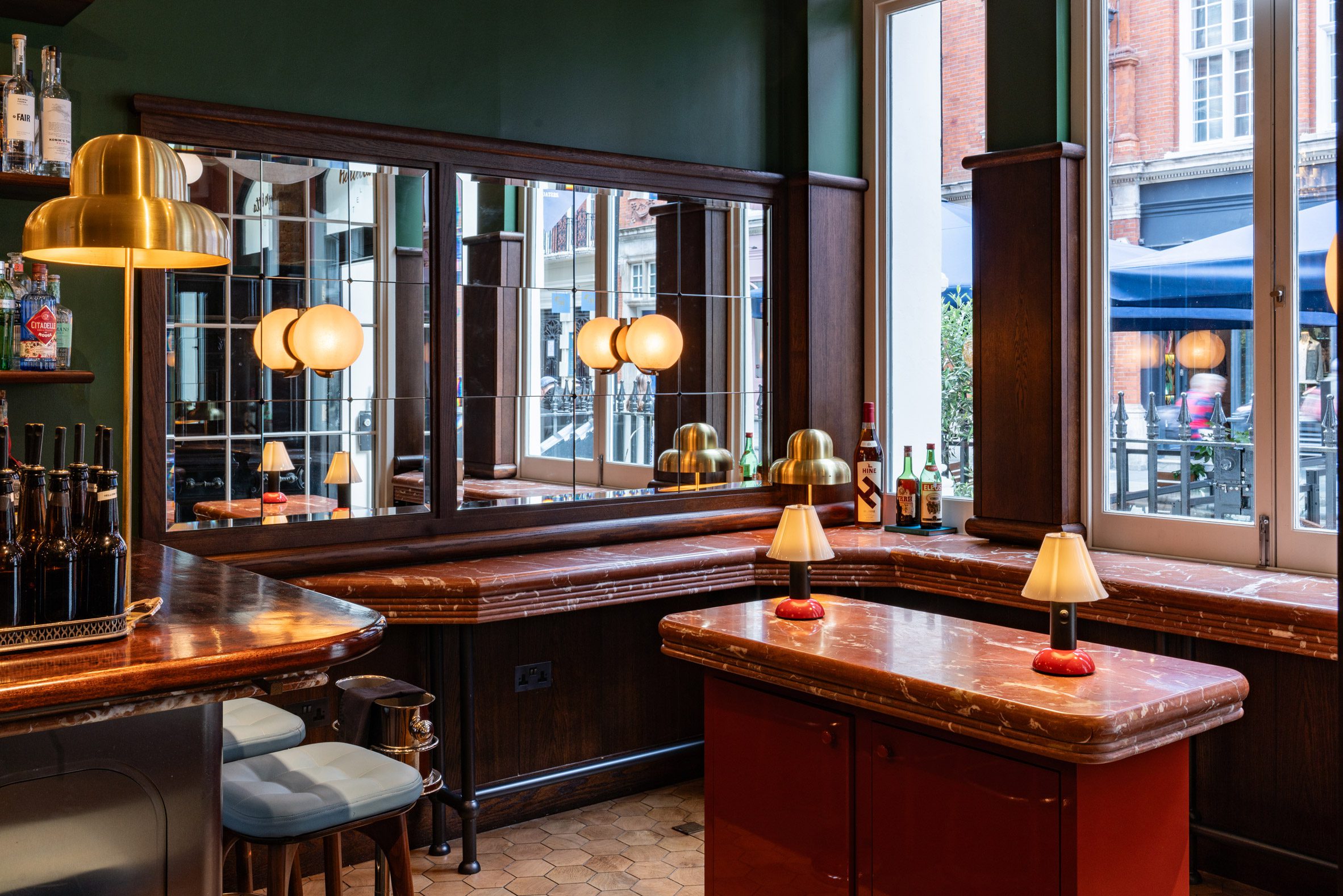 Bar area of Henri restaurant