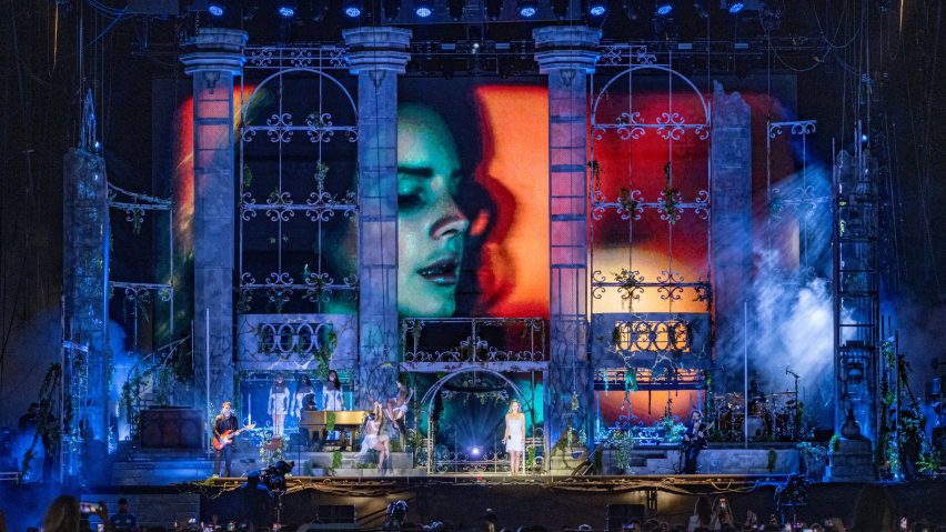 Lana Del Rey Reading festival stage by Stufish