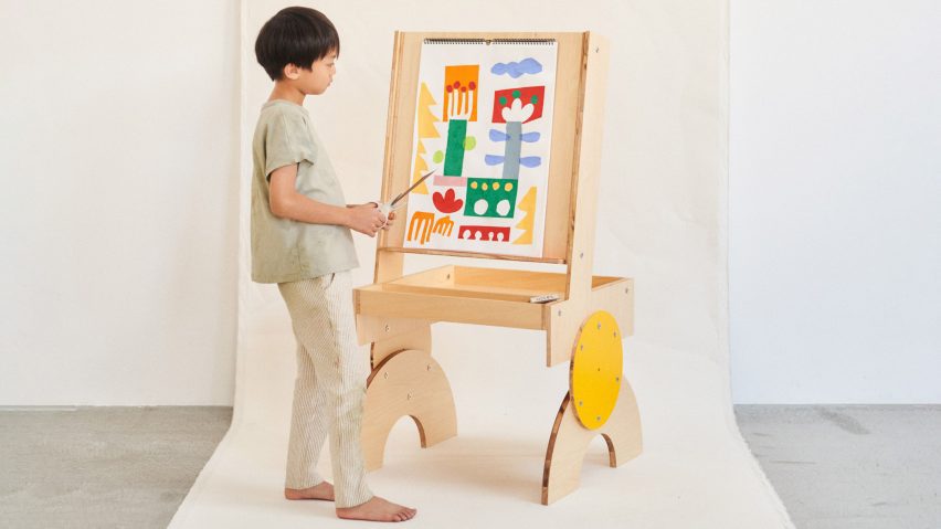 Easel designed by Waka Waka for children's brand Woset