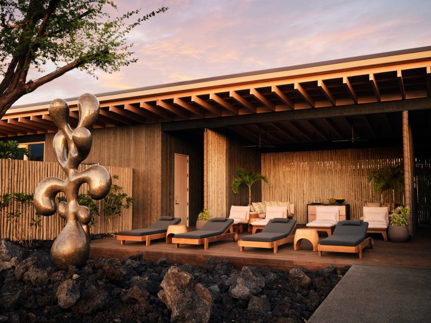 Soaking tubs and beds at Kona Village by Walker Warner Architects