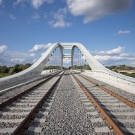 Küstrin-Kietz Rail Crossing by Knight Architects