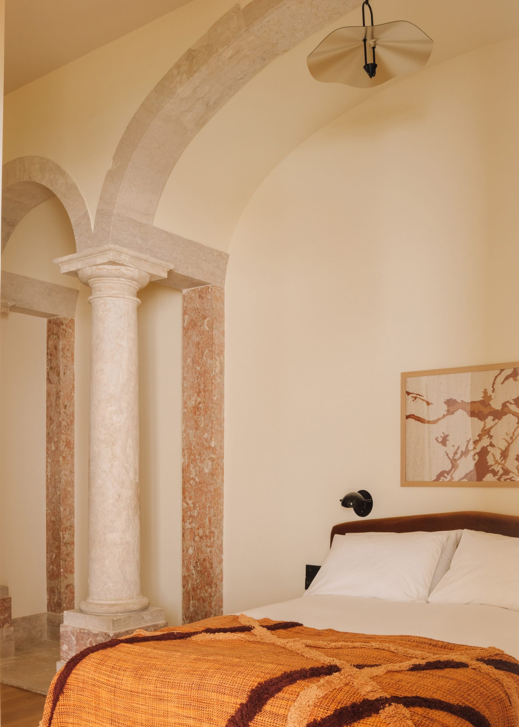 Bedroom with archways and pillars Locke Lisbon