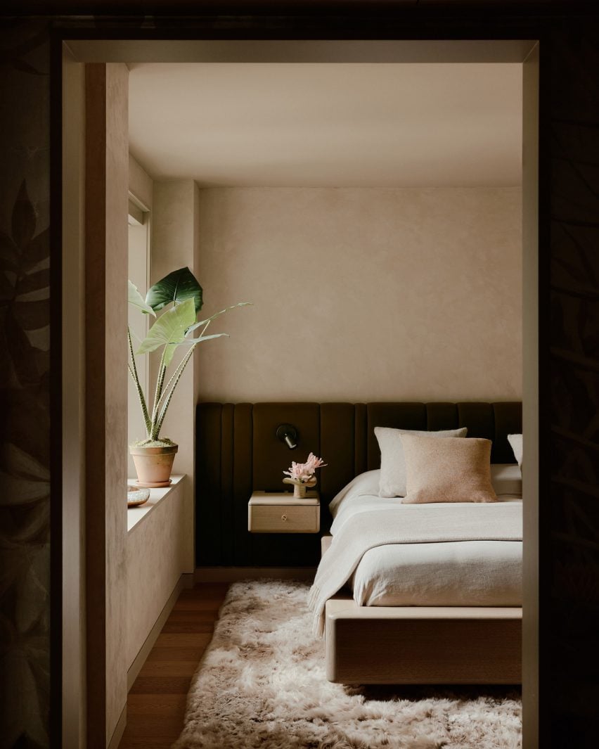 Bedroom with fluffy carpet and neutral colours