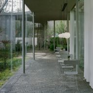 Offhand Practice creates glass-walled cafe in Shanghai park