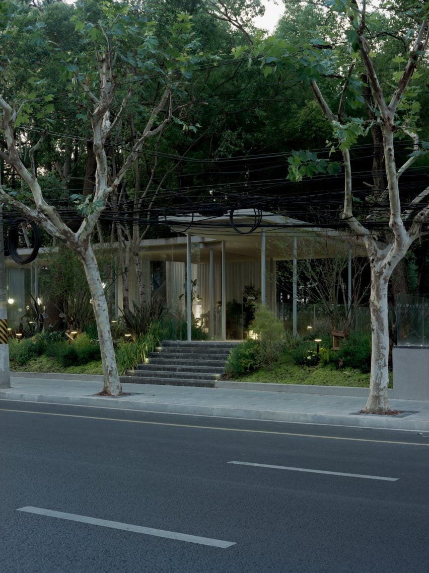 Exterior view of Mei Yuan Café in Shanghai