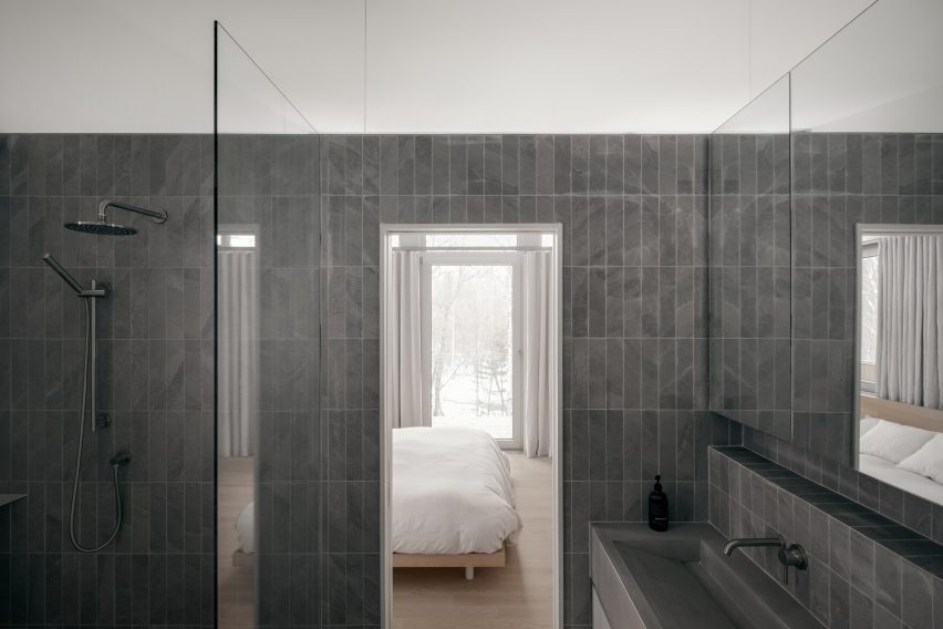 Bathroom of Résidence des Rapides by Appareil Architecture