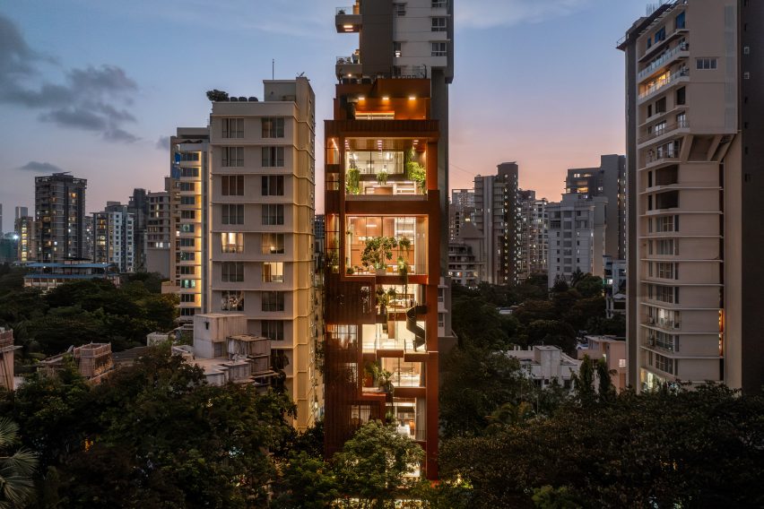 Night view of the Sarvasva Tower in Mumbai