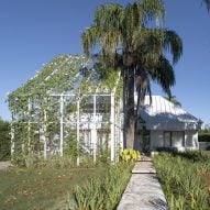 BHY Arquitectos adds gabled greenhouse to 1980s Buenos Aires home