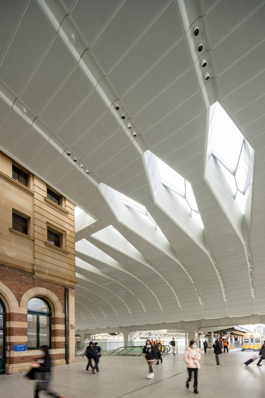 Central hall within Sydney Central Station 