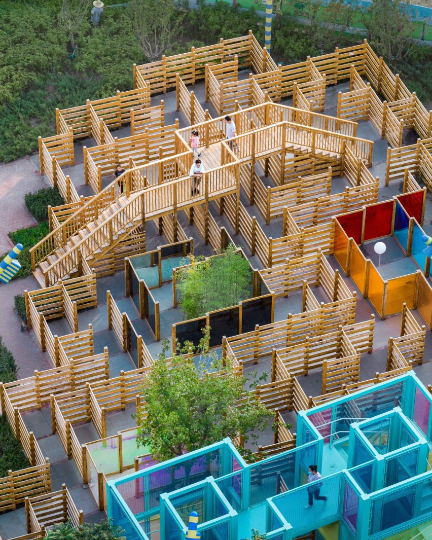 Mazes in urban play area