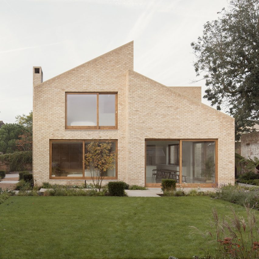 House in Wimbledon by Erbar Mattes