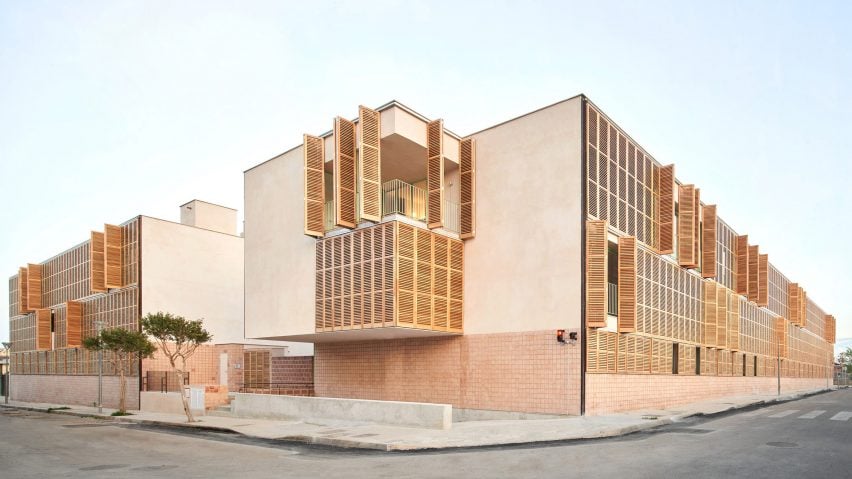 54 social housing units in Inca by Joan J Fortuny and Alventosa Morell Arquitectes