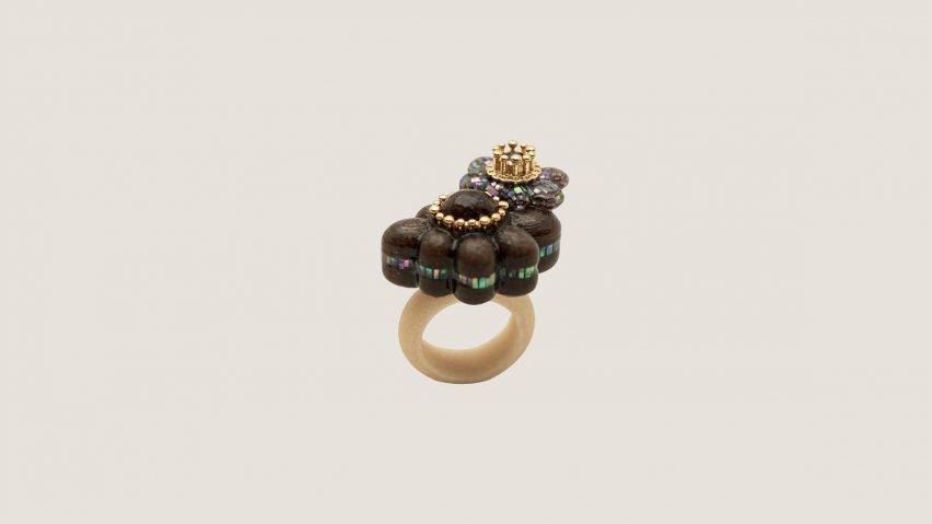 Photo of a ring by Jihyo Kim Jewellery