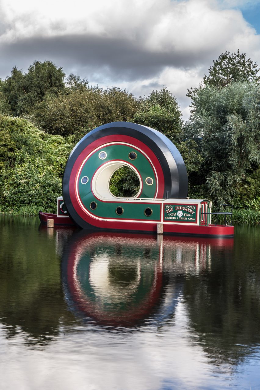 Loop-the-loop canal boat by Alex Chinneck