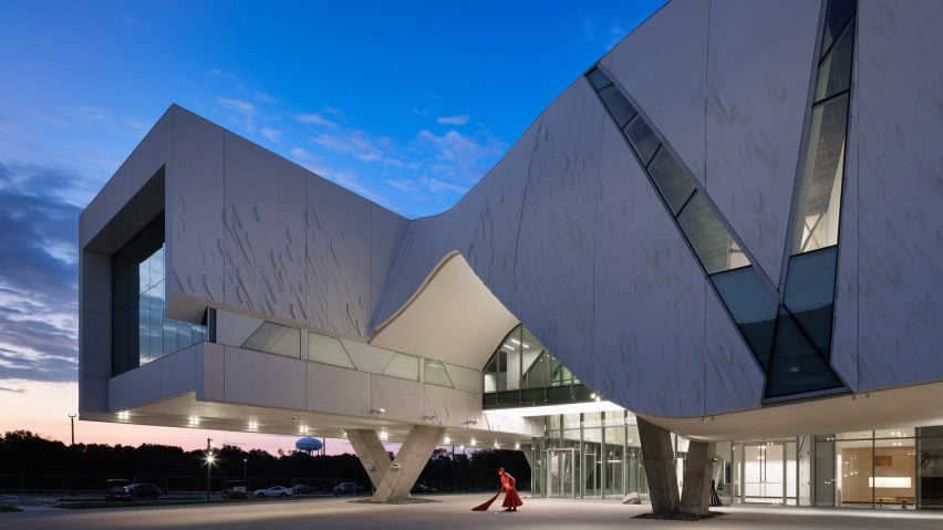 Precast concrete clad museum in Dallas