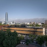 FADEU building by Alberto Moletto and Sebastián Paredes