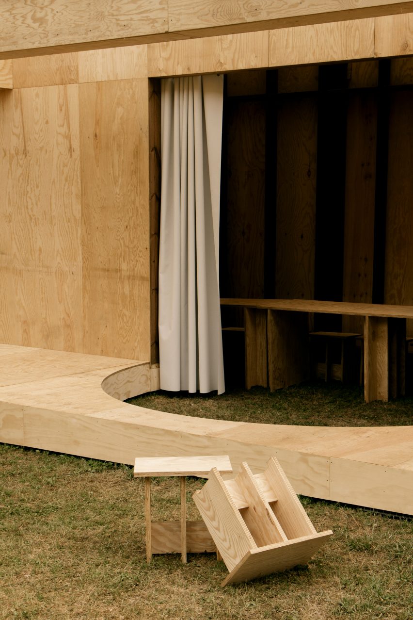 Plywood pavilion in Rome by Pratique and Fanum