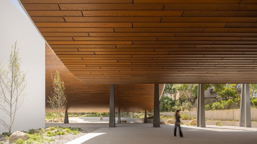 Centro de Arte Moderna Gulbenkian by Kengo Kuma