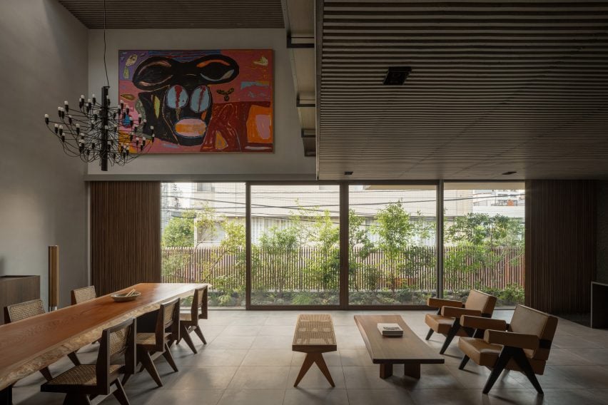 Large living room in Aoyama house