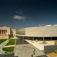 Snøhetta adds "weightless" pavilion to Nebraska's largest art museum