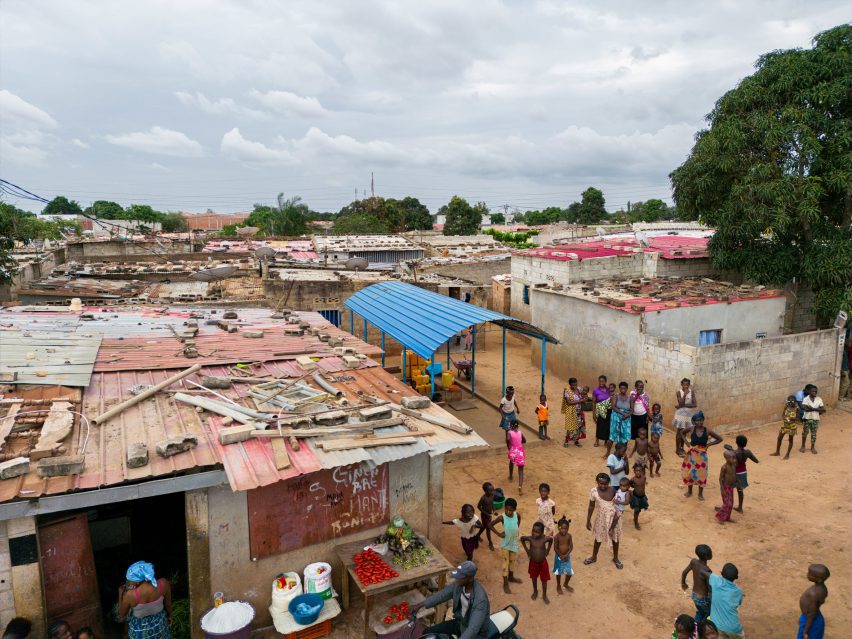 Luanda Waterpoints by Paulo Moreira