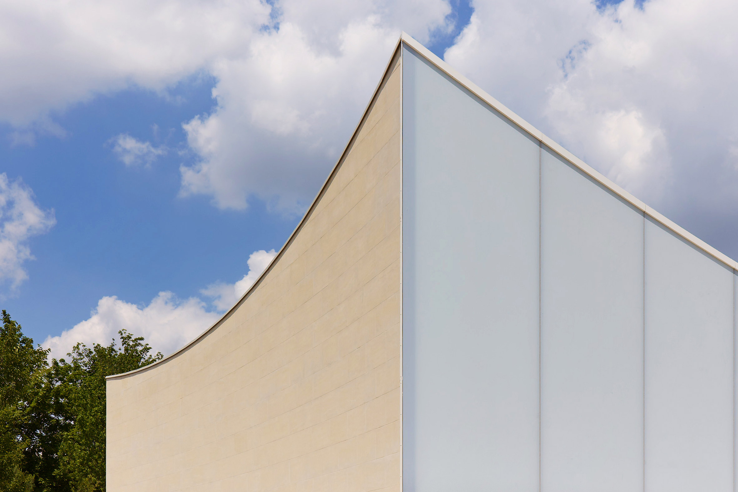 Exterior view of Nicolas Ruinart Pavilion in Reims