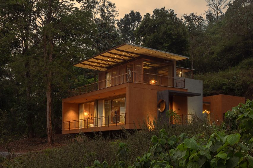 Exterior view of Kerala home by Studio Terratects