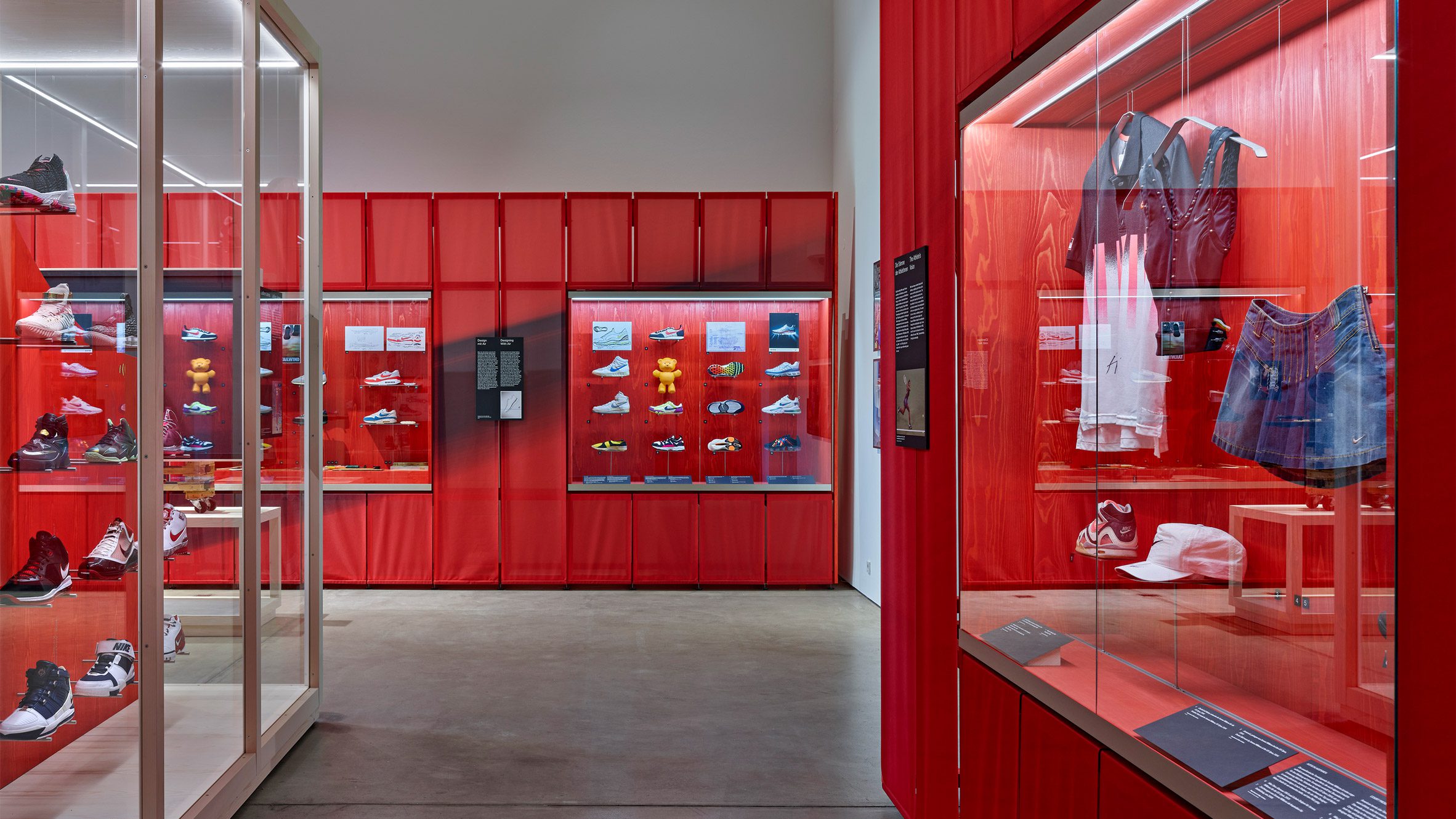 https://static.dezeen.com/uploads/2024/09/vitra-design-museum-nike-exhibition-herosq-_dezeen_2364_col_1.jpg