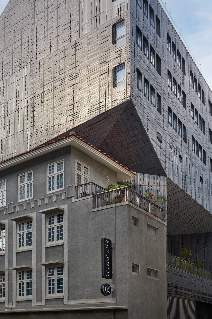 21 Carpenter facade with lettering