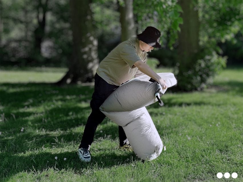 Kunrui Peng assembling his inflatable hiking toilet