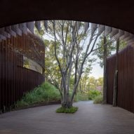 Qiaochengbei Park Visitor Centre by Atelier Xi