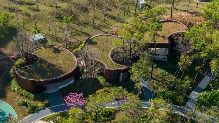 Qiaochengbei Park Visitor Centre by Atelier Xi