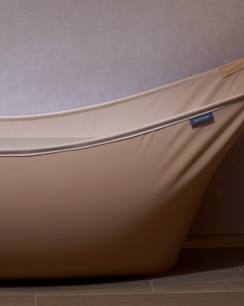 Foldable bathtub by LIXIL