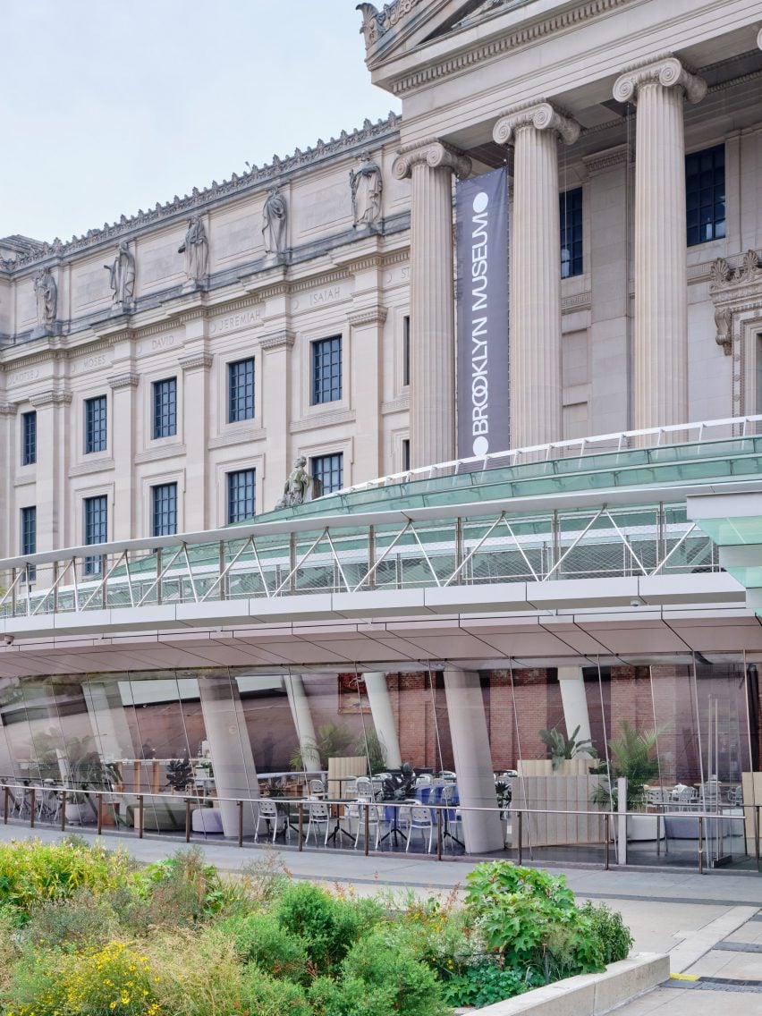 Exterior view of the Brooklyn Museum and its cafe