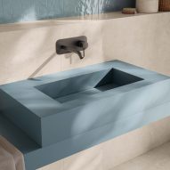 Single basin from Casalgrande Padana's Aquatio collection