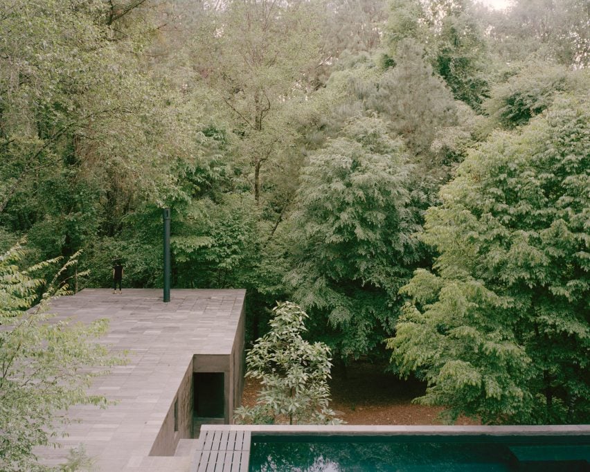 Open terrace with a swimming pool